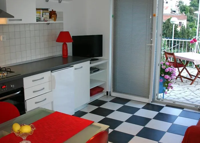 Cozy New Flat For 2 Or 3