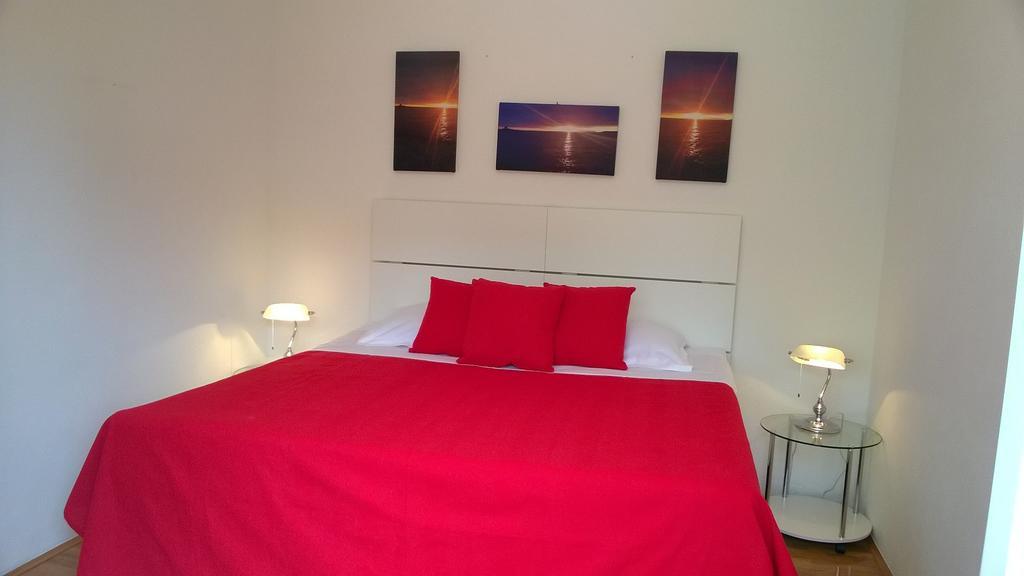 Cozy New Flat For 2 Or 3 * Hvar Town