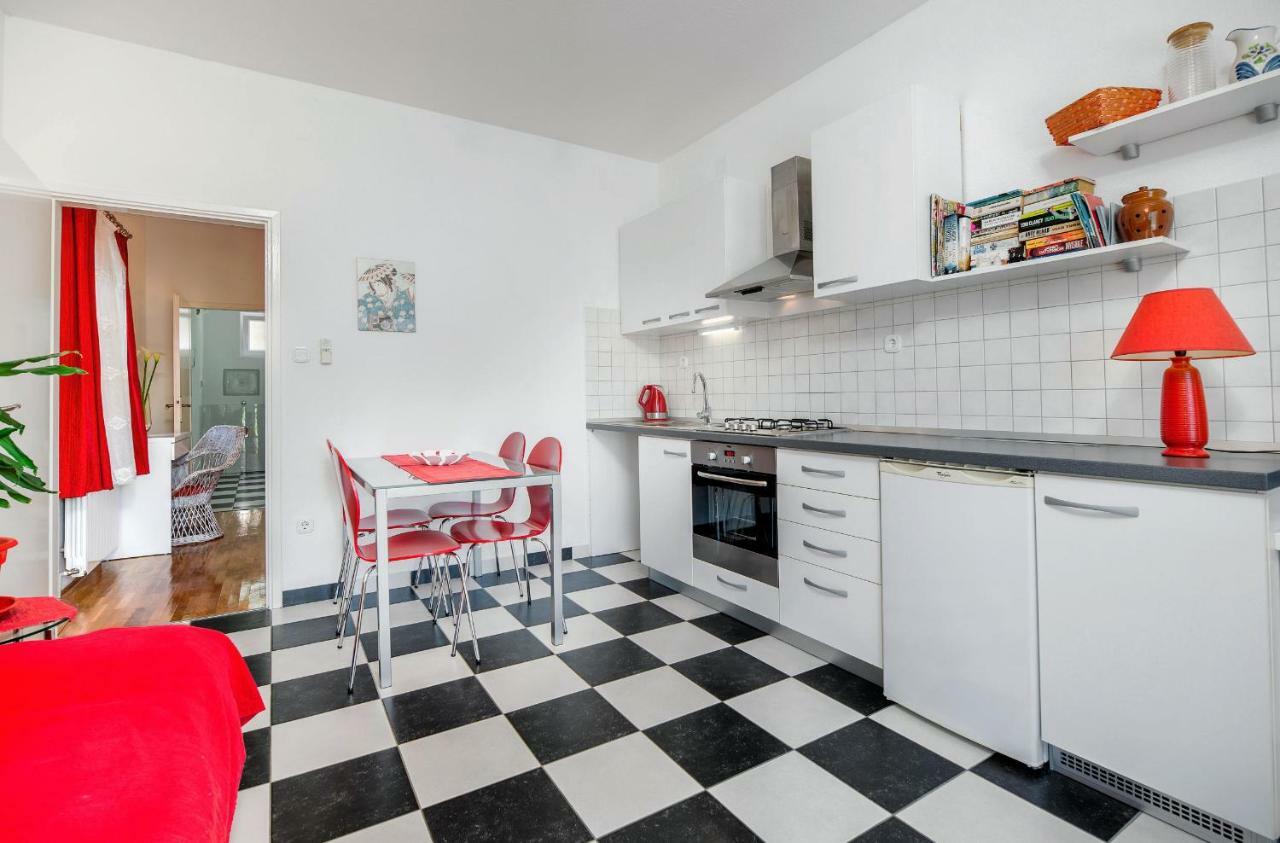 Cozy New Flat For 2 Or 3 * Hvar Town