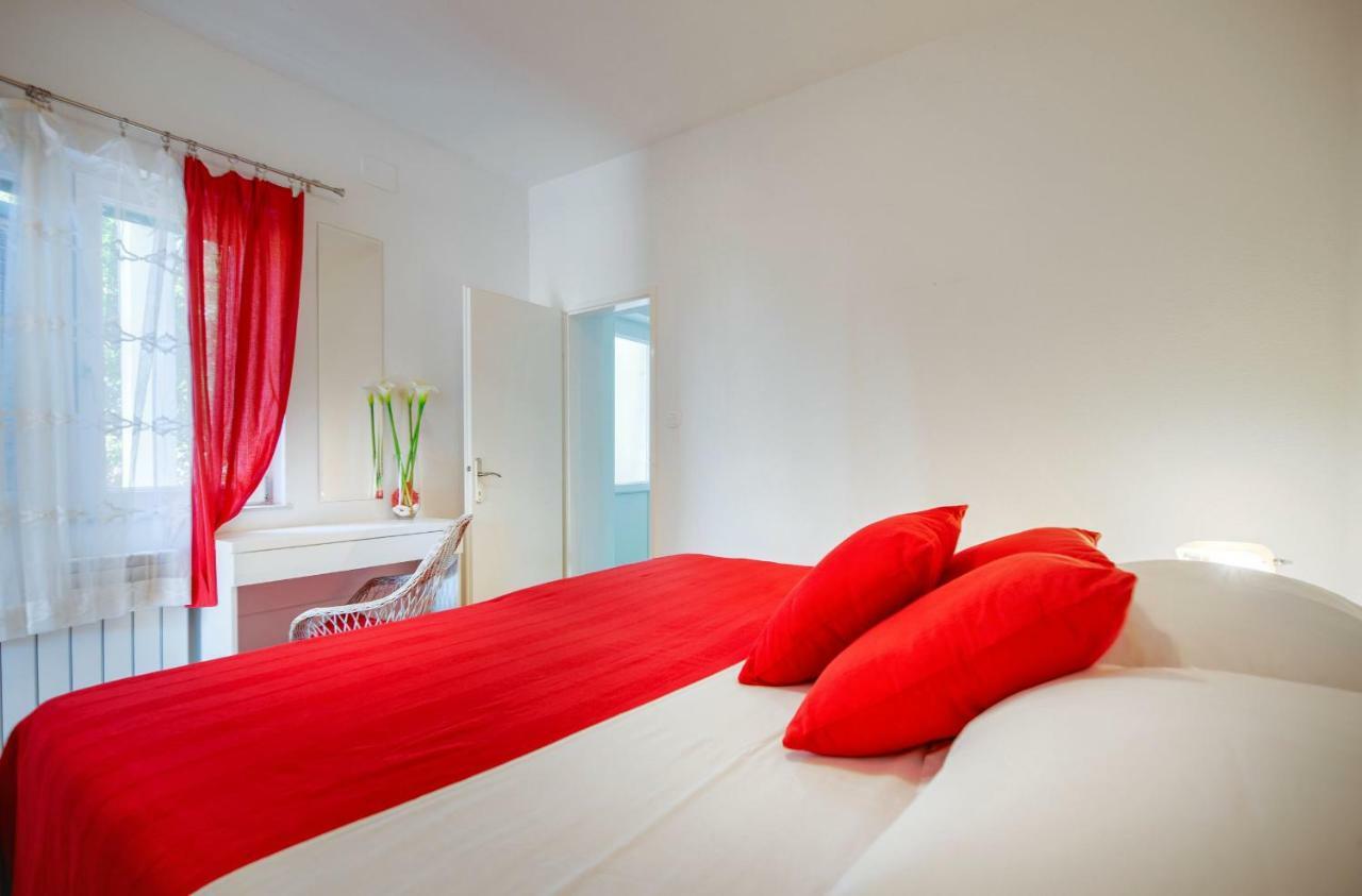 Cozy New Flat For 2 Or 3